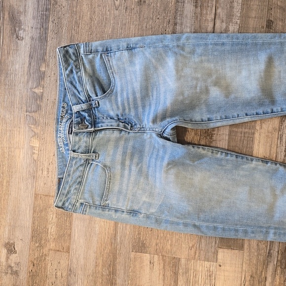 AMERICAN EAGLE | Bleach Pattern Denim Super Low Rise Denim Jeans | Size 4 - Picture 2 of 10